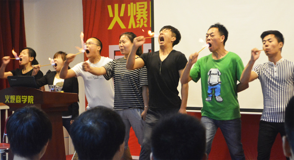 �W(xu��)�T��ͻ��������չʾ�̻��