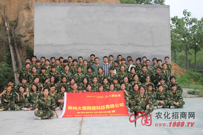 �W���Qλ˼�����໥����������T֮�gҪ��(j��ng)����ͨ��������Ϣ������