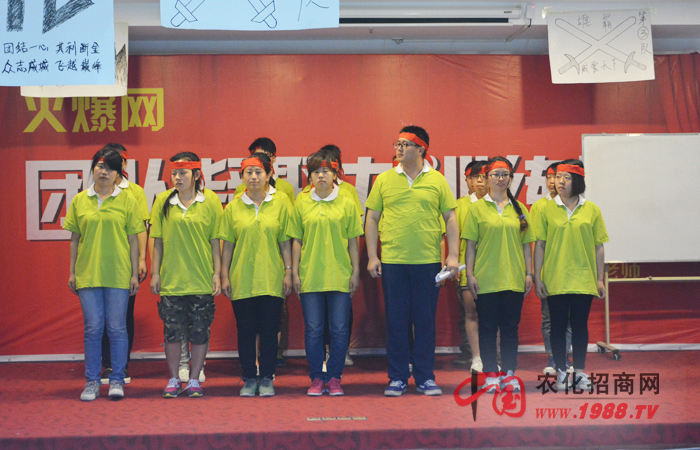 風(fēng)雨同舟,我們一起走過(guò)