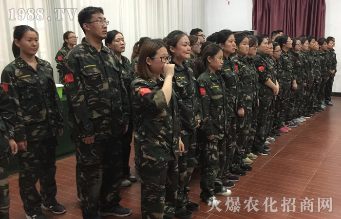 克服恐懼、改變自己、感恩身邊每個(gè)人