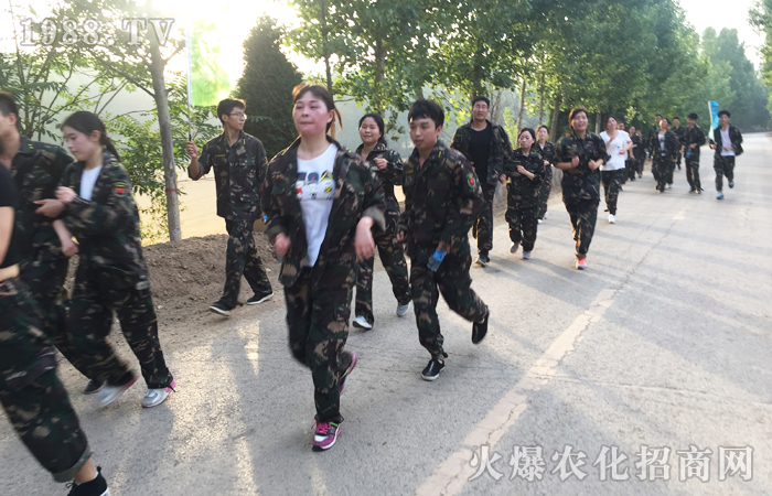 為了團(tuán)隊(duì),全力以赴的去堅(jiān)持!