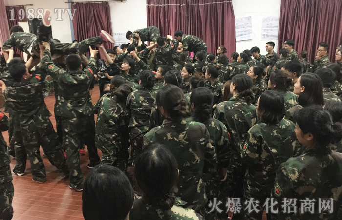 《火爆網(wǎng)2017動能覺醒訓(xùn)練營》培訓(xùn)總結(jié)