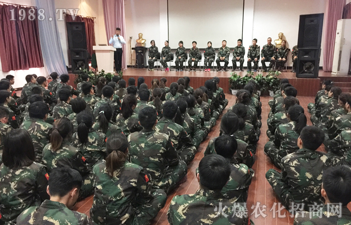 �����X�ѣ���Խ�Լ��ĸ߷�