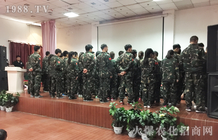 2017動(dòng)能覺(jué)醒,火爆團(tuán)隊(duì)全力以赴!