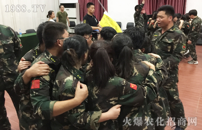 ���˼�ͥ�����ӡ��Լ����҂����ȫ���Ը��挦���������(zh��n)��