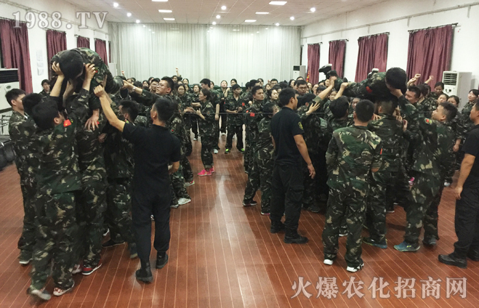 ���˼�ͥ�����ӡ��Լ����҂����ȫ���Ը��挦���������(zh��n)��