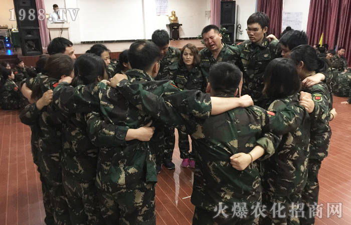 ���˼�ͥ�����ӡ��Լ����҂����ȫ���Ը��挦���������(zh��n)��