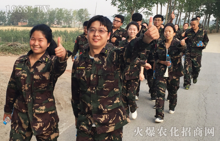 ����ͻ��������ÿһ����ǰ�ж����ի@��