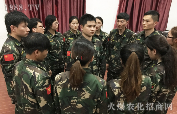 堅毅,責(zé)任,用心,全力以赴