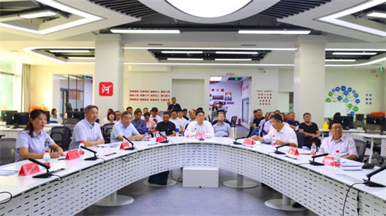 �����r(n��ng)����(hu��)