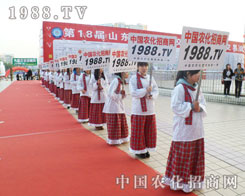 �r(n��ng)�����̾W(w��ng)��(zh��n)ʿ��һ·��ǰ��Ц��Ⱥ����