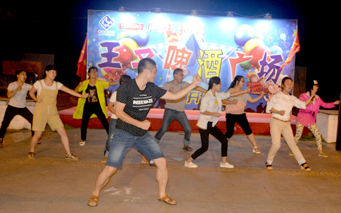 �SˬӢ����������A��(gu��)�����ഺ��Ѫ����������L(f��ng)��