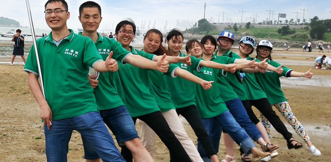 �����ھdܛ��ɳ��֮�ϣ���߅�Ǻ��˵ĝ��ͻ��˵�ՄЦ�L(f��ng)����