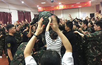 �A��һ�����ݔ��һ�𿸣�