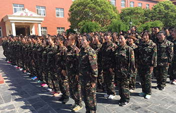 Ӣ���Sˬ���]�гC��������ֻ�Јԏ���