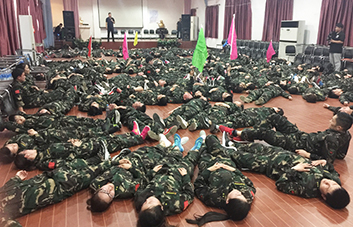 ���������ԗ�����Խ������