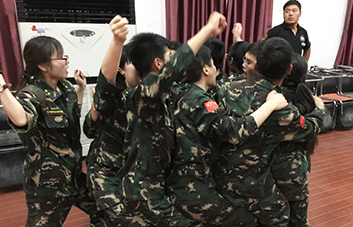 ���벻�ǆ΂��˵����o�����ǈF꠹�ͬ�ĈԳ���