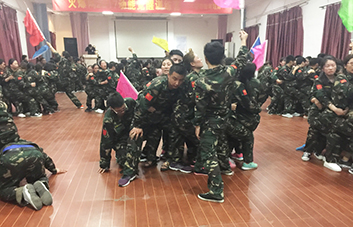 ��ͬ�ĉ���׌�𱬼��˓��г���һ�е�������